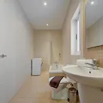 Pleasant Seaview 2-bedroom In * סליאמה