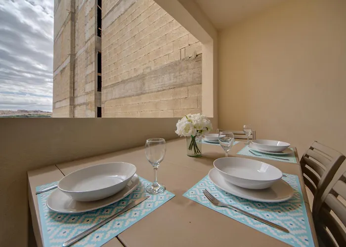 Pleasant Seaview 2-bedroom In Sliema