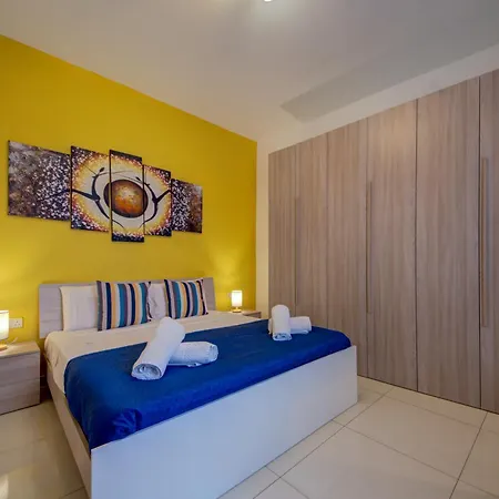 Pleasant Seaview 2-bedroom In דירה סליאמה