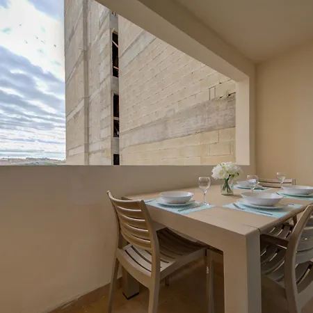 Apartment Pleasant Seaview 2-bedroom In