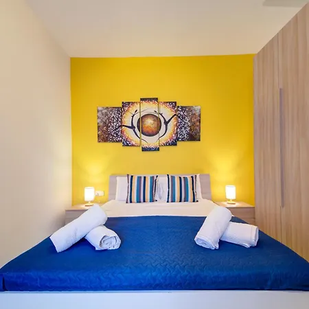 Pleasant Seaview 2-bedroom In * סליאמה