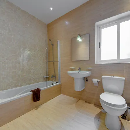 Apartment Pleasant Seaview 2-bedroom In *