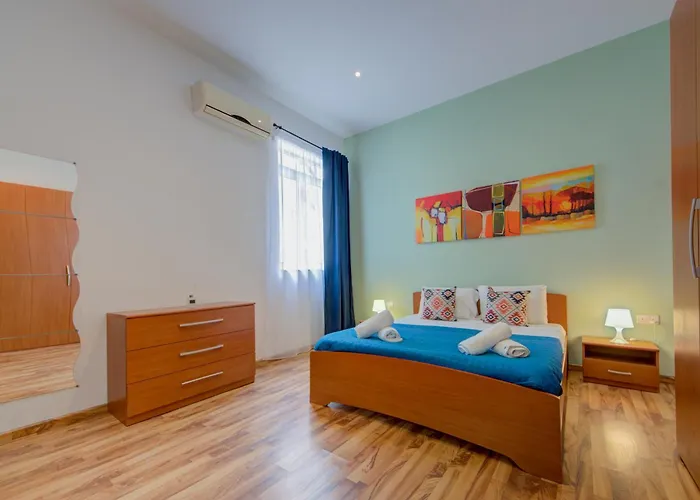 Pleasant Seaview 2-bedroom In Διαμέρισμα *