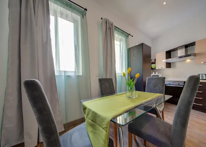 Διαμέρισμα Pleasant Seaview 2-bedroom In