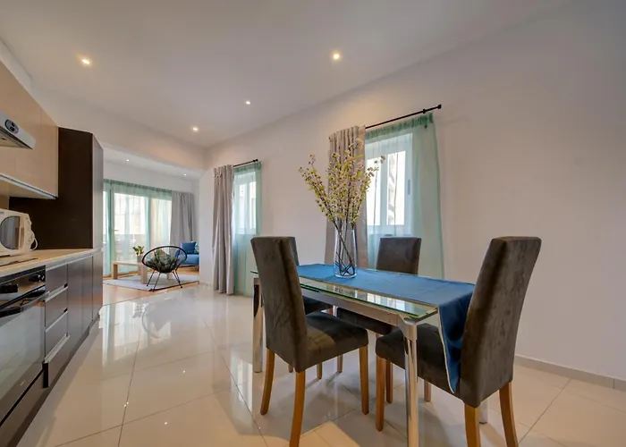 Pleasant Seaview 2-bedroom In Σλιέμα